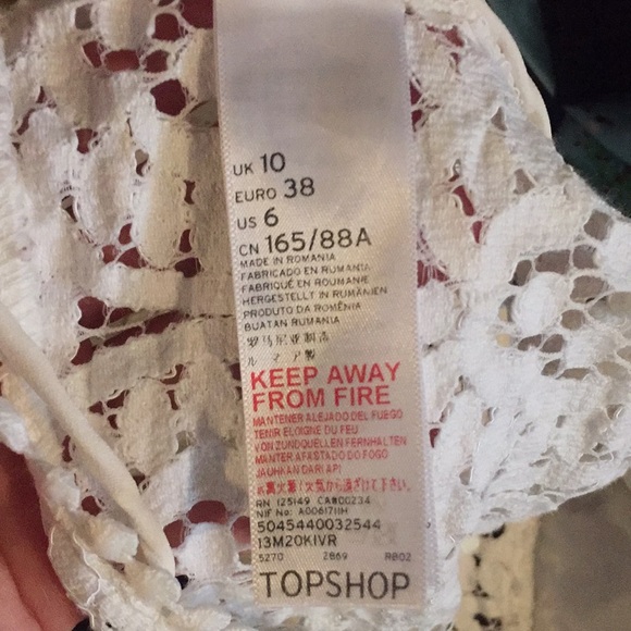 Top shop cream colored crop top side zip size US 6 - Picture 5 of 9